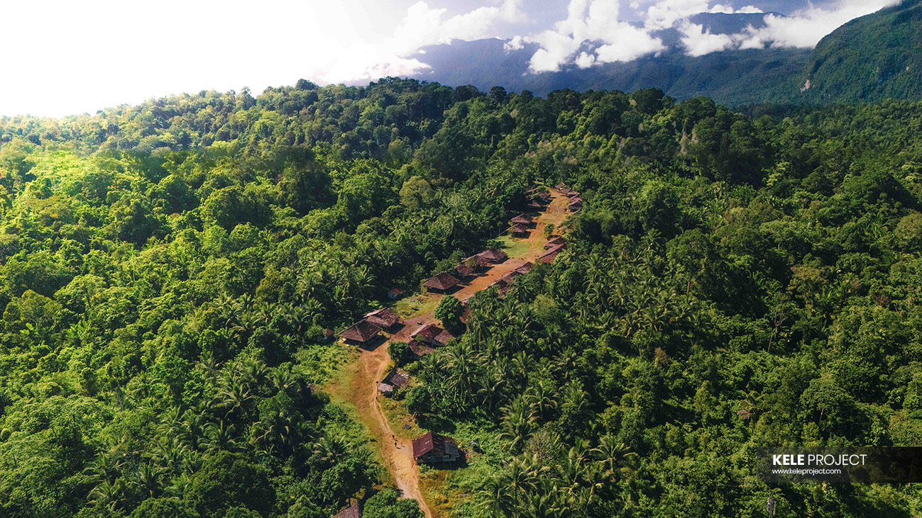 Sekenima: Pintu Besi Penghubung Siwa Dan Lima